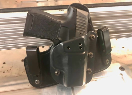 #DIGTHERIG – Mike and his Sig Sauer P365 in a TEN80 Tactical Holster