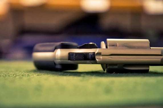 [BEGINNERS] 10 Mistakes People Make at a Gun Store – VIDEO