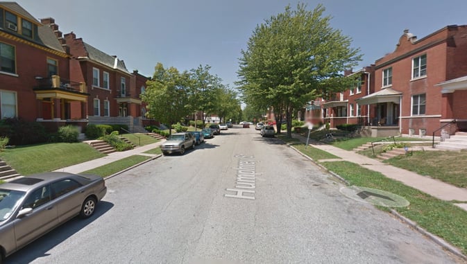 Armed Citizen Defends Himself And Friend Against Armed Robber On The Street