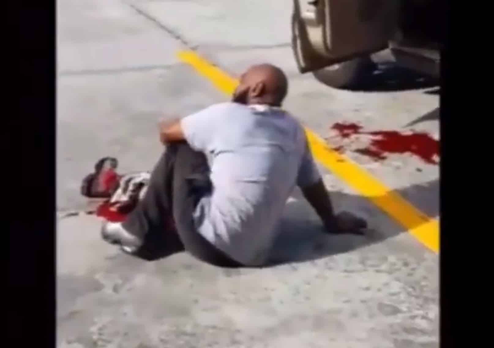 [VIDEO] Armed Robber Shot By Concealed Carrier He Just Tried To Rob, Witnesses Tell Him To Put Pressure On Wound