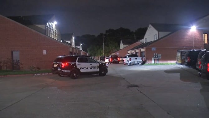 Ambush Of Chinese Food Delivery Driver Fails, Driver Shoots Teen In Leg
