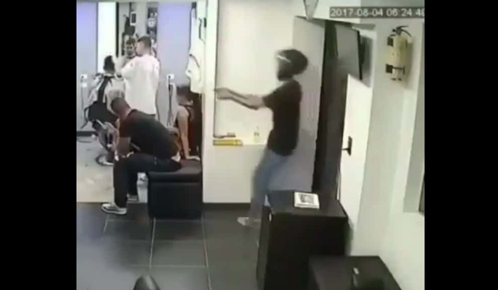 *WARNING: GRAPHIC* Man Sitting Inside Barber Shop Is Executed By Gunman; Always Watch Your 6