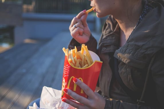 Woman Charged With Armed Robbery After Desk-Popping In McDonald’s Because Her Fries Were Cold