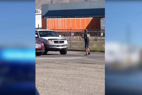[VIDEO] Standoff After Man Chases Down Thieves, But They’re Also Armed