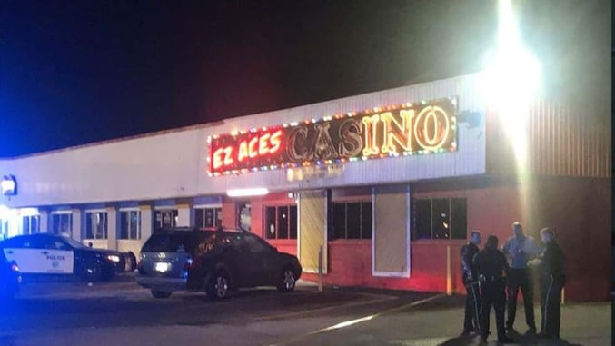 Man In Casino Brutally Attacked And Robbed, But He Has A Gun And Wins The Jackpot