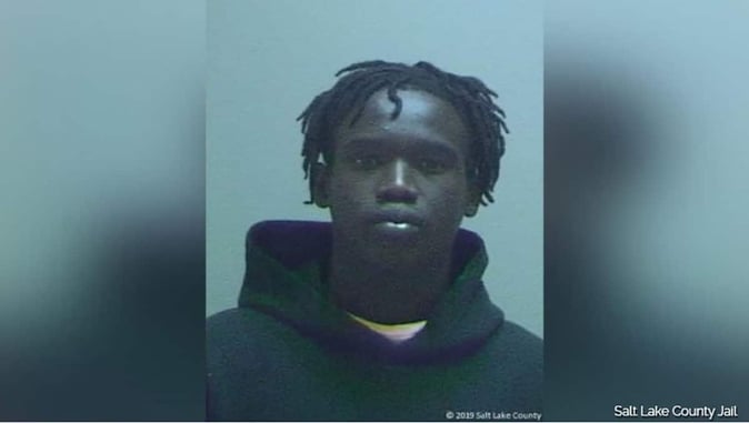 Father And Daughter Meet Up With iPhone Seller, End Up Being Robbed At Gunpoint, Then The Father Shoots At The Fleeing Suspects