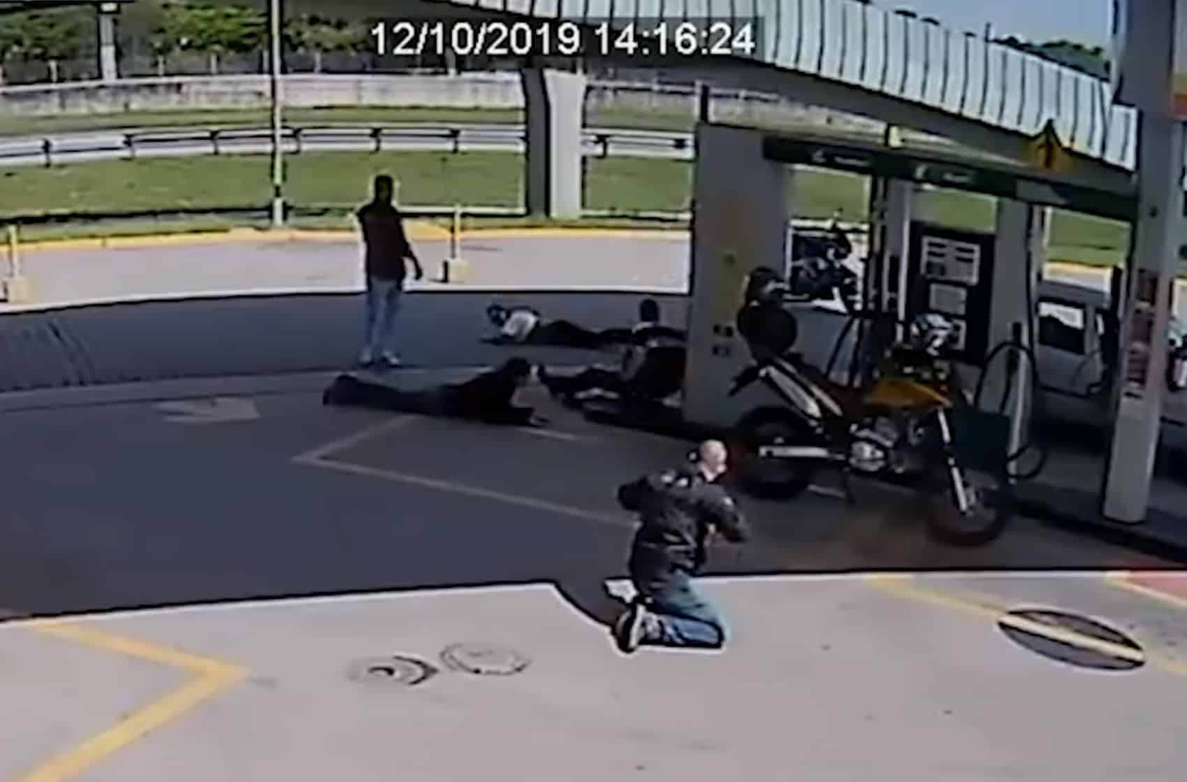 Extremely Negative Outcome From Armed Robbery; Good Guys Shoot Innocent Bystanders And 3 Don’t Make It