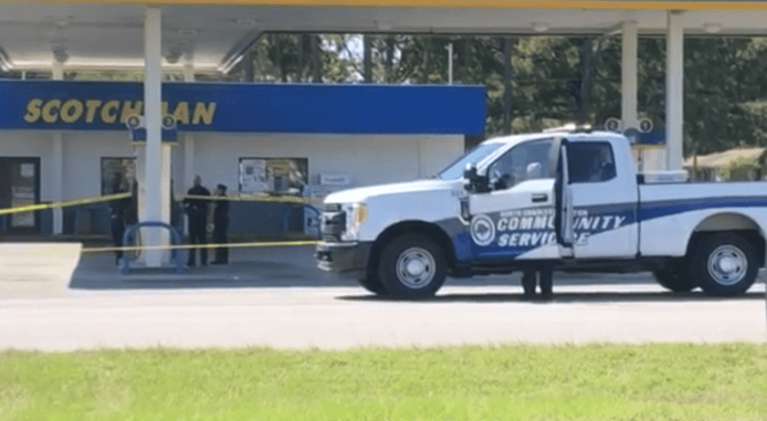 Gas Station Robbery Results In Robber and Victim Both Shot Dead By Same Gun