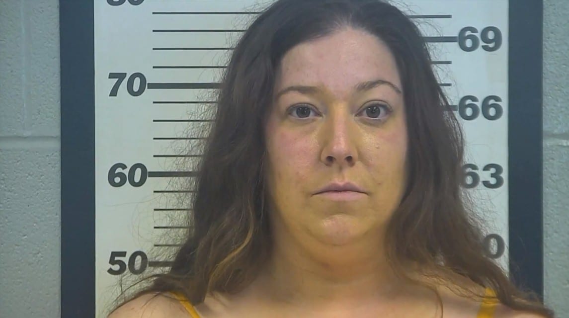 Upset With Long Wait Times, Crazed Woman Pulls Out Gun; Is Stopped By Off-Duty Police Officer