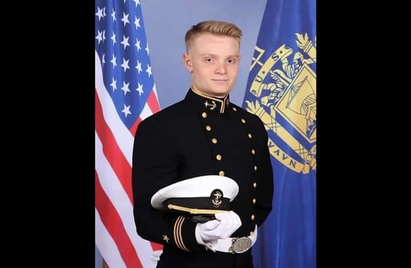 U.S. Military Personnel Couldn’t Save Themselves In Gun Free Zone During Mass Shooting, Needed An Unarmed Hero And Responding Police To Handle Things
