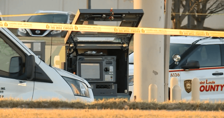 Bank Security Guards Filling ATM Machine Fend Off Multiple Armed Robbers, Fatally Shooting One