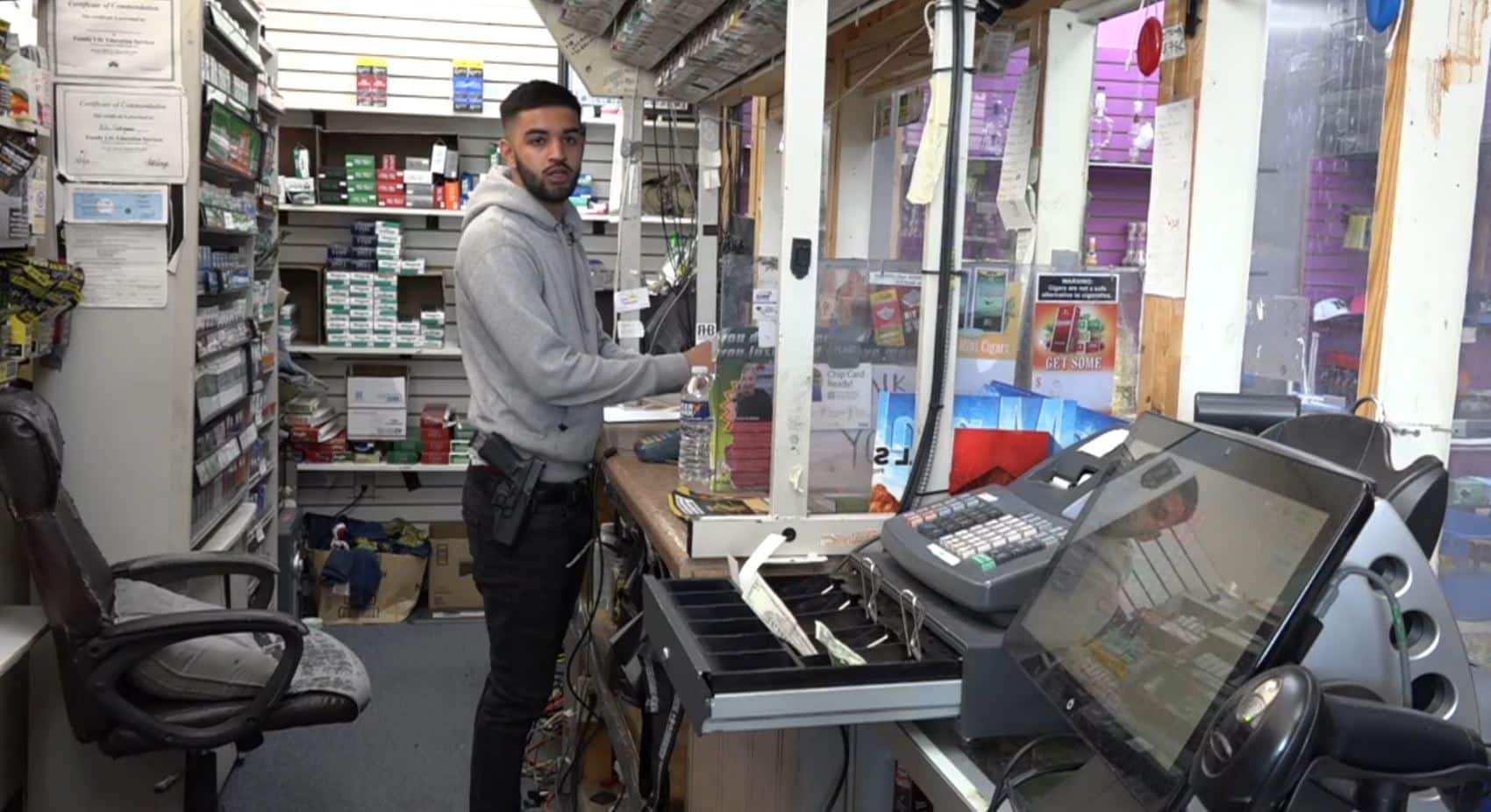 Concealed Carrying Customer Stops Armed Robbery, Fatally Shoots Robber