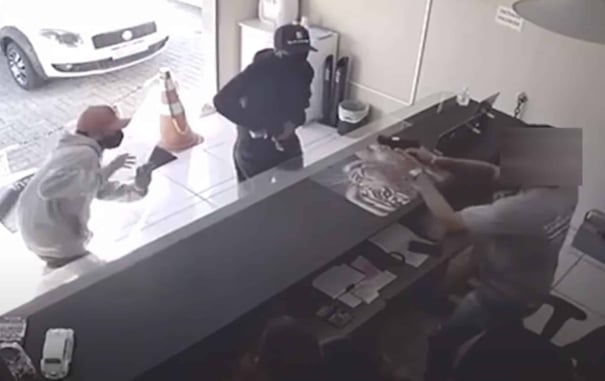 Legally Armed Citizens Defend Against Robbers In Brazil, Holster Choices Are Important
