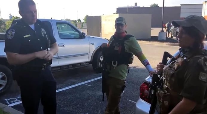 Louisville Police Officer Shown On Camera Giving Advice To Armed Citizens Who Want To Get Close To Protests