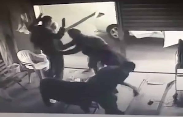 Legally Armed Brazilian Citizen Wins Fight Against 5 Armed Thugs With His .380ACP