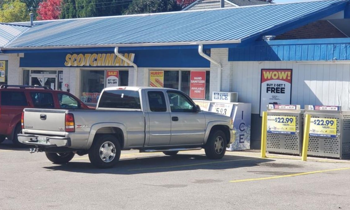 Store Clerk’s Husband Intervenes in Holdup, Shoots Suspect After Being Threatened