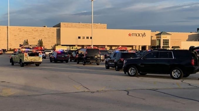 15-Year-Old Suspect Arrested  For Mall Shooting That Left 8 Injured