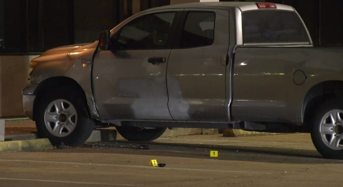 Thief Gets into Shootout with Father and Son While Attempting to Steal Auto Parts