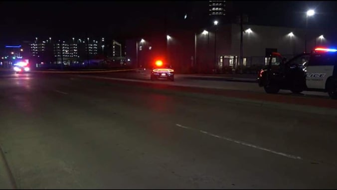 Victim Shot During Robbery Manages to Shoot Fleeing Suspect, Saving His Life