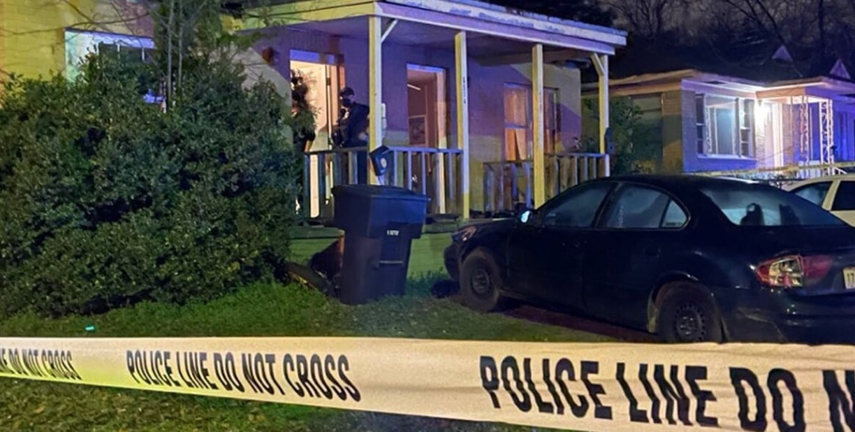 Home Intruder Who Opened Fire Is Shot Dead By Occupant