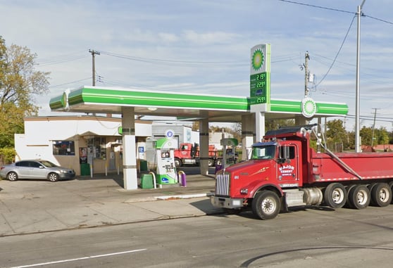 Concealed Carrier Shoots Armed Suspect In The Butt During Carjacking Attempt At Gas Station