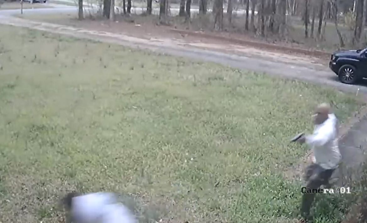 [VIDEO] Father And Son Get Into Gunfight With Each Other In Front Yard