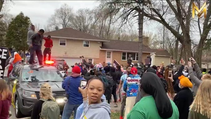 [LIVE] Police Shooting Of Black Man In Minnesota Prompts Protesters Facing Off With Police