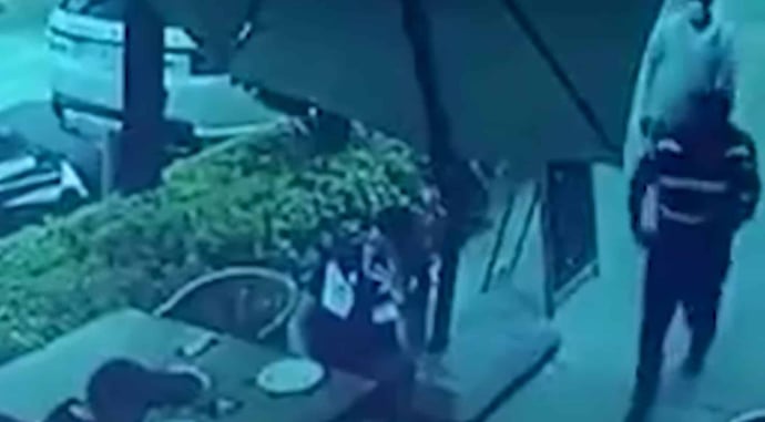 Man Out To Lunch With Girlfriend Surprises Robbers With His Concealed Firearm, Draws From Seated Position