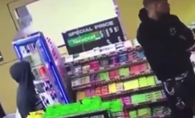 Open Carrier Has Gun Snatched In A Split Second While Waiting In Line At Store