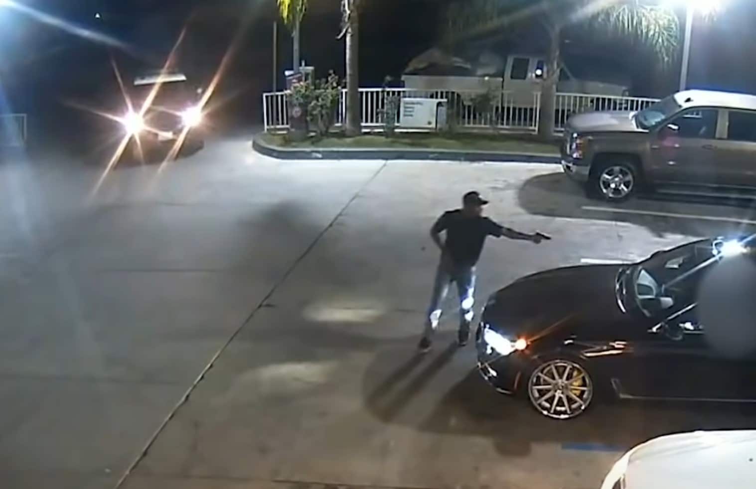 Police Show Up At The EXACT Moment An Armed Robbery Begins