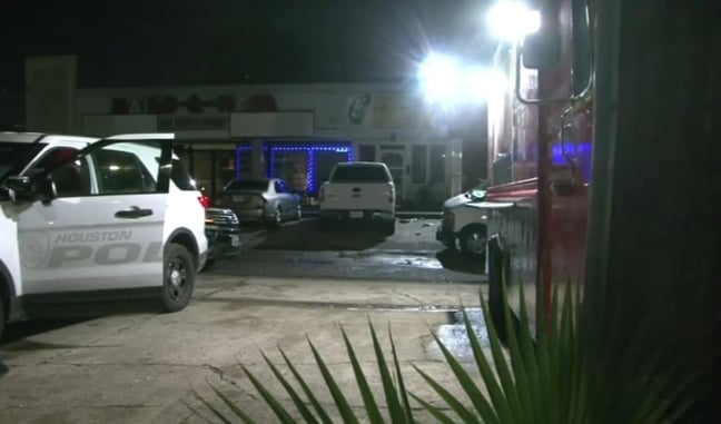 Man Takes Bat To Bouncer’s Head And Gets A Bullet In The Hip In Return