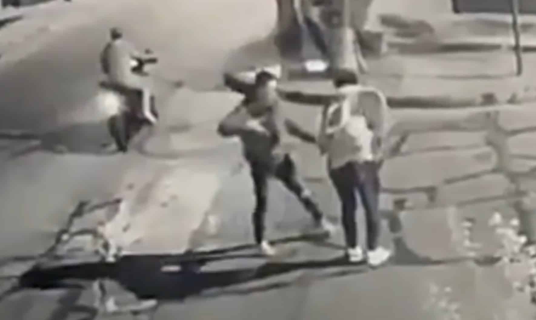 Defender Shoots Armed Robber In The Face In Near-Perfect Defensive Gun Use