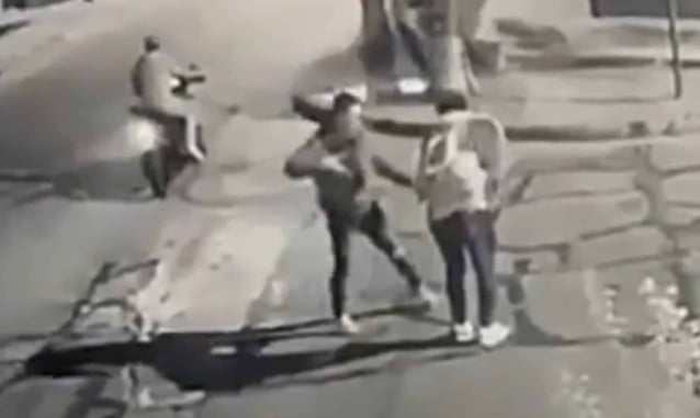 Defender Shoots Armed Robber In The Face In Near-Perfect Defensive Gun Use