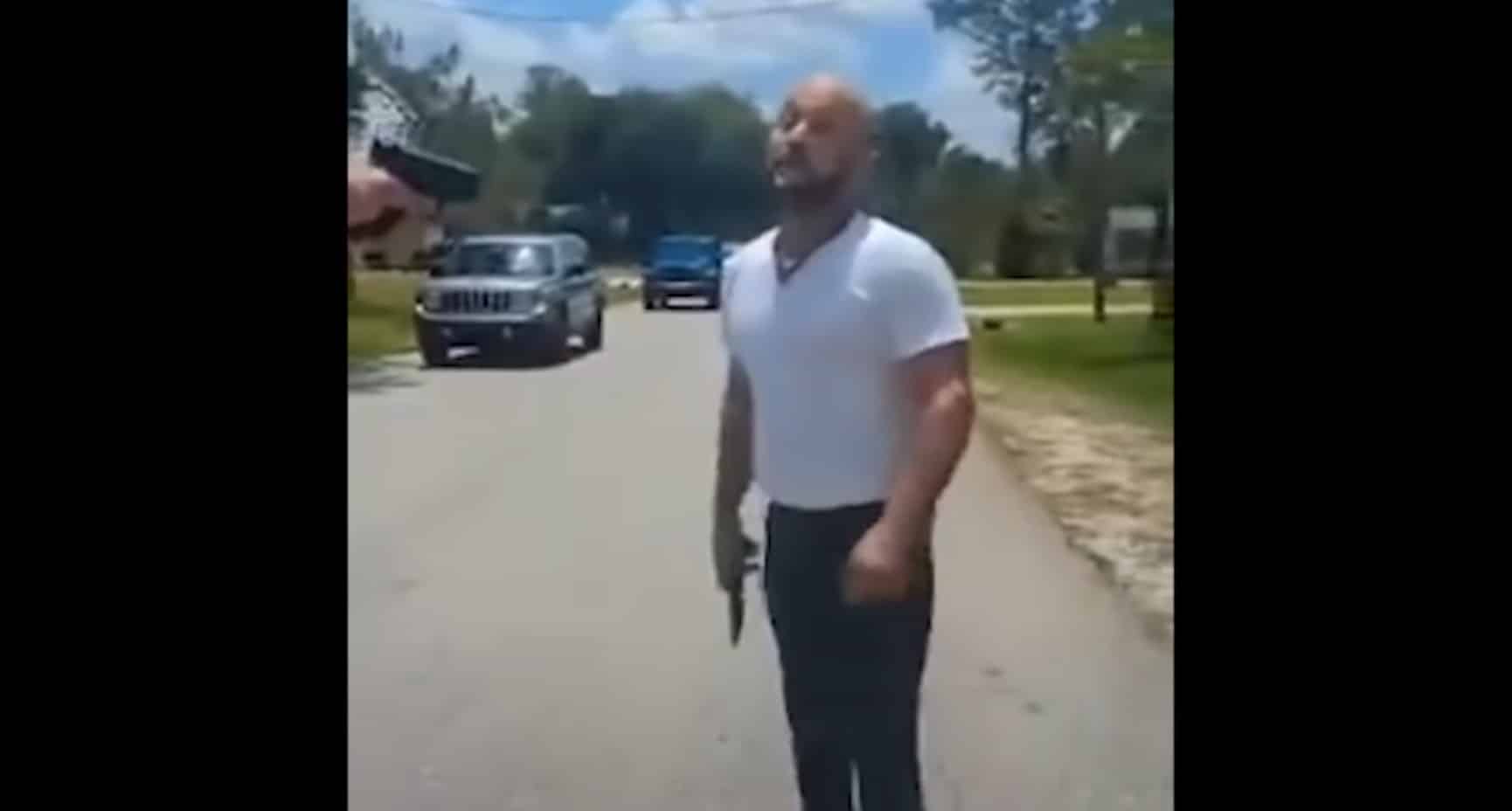 Concealed Carrier Gets Lucky Against Man With Knife During Road Rage Incident
