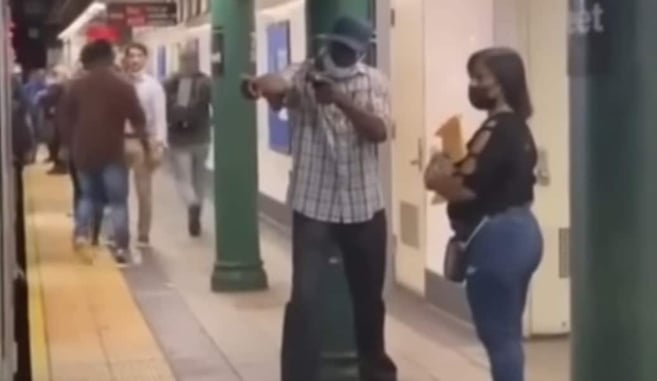 Man Draws Gun In NYC Subway In Self-Defense, Will Not Face Charges