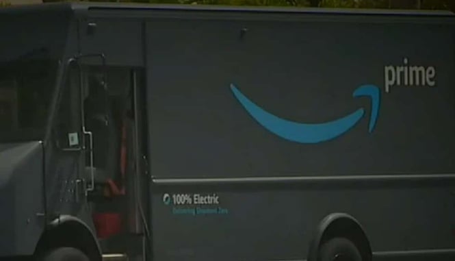 Armed Amazon Driver Shoots Man Wielding Knife And Saying “Knife Fight! Knife Fight!”