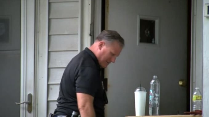 Mom Jumps Out Of Shower And Shoots Intruder Dead After Hearing Her Children Screaming