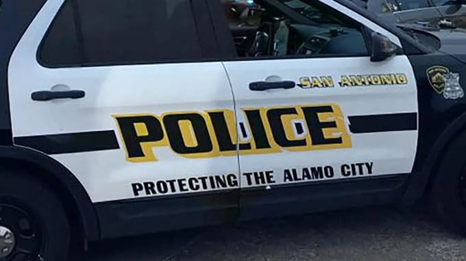 Armed Citizen Shoots Suspect In The Neck During Attempted Robbery In Parking Lot