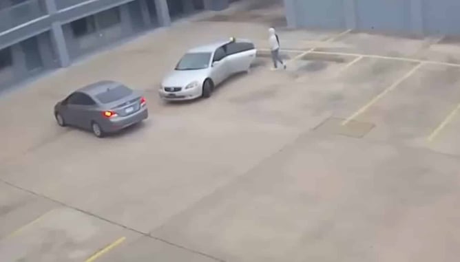 Online Sale Turns Bad When Criminals Jump Into Seller’s Vehicle