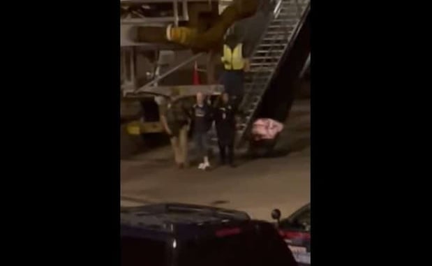 Veterans Tackle Man With Box Cutter On Frontier Flight, On Veterans Day