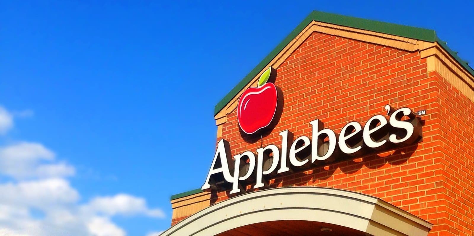 Armed Patron Thwarts Knife Attack On Applebee’s Employee
