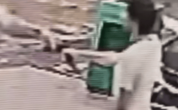Robbery Victim Snatches Gun Right Out Of Robber’s Hand With Precision
