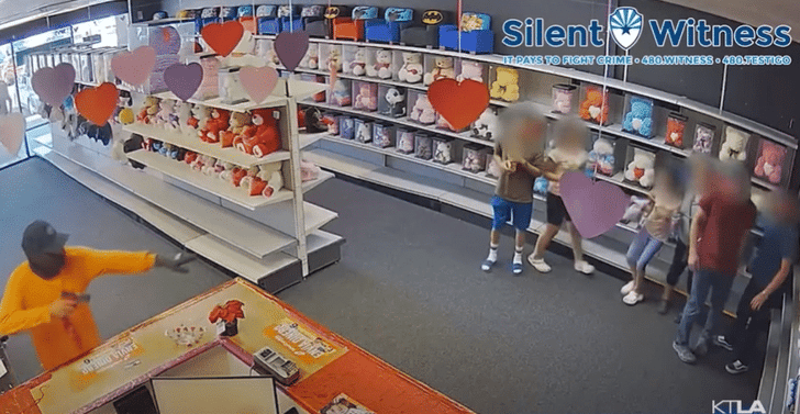 Kids Held At Gunpoint As Man Robs Toy Store