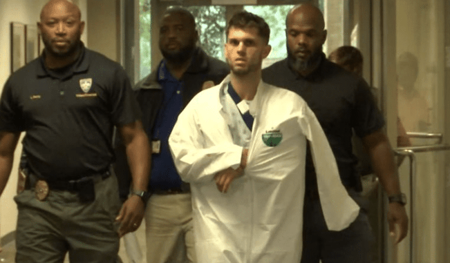 Man Breaks Into Ex-Girlfriend’s House With Sledgehammer, Is Promptly Shot By Her New Boyfriend