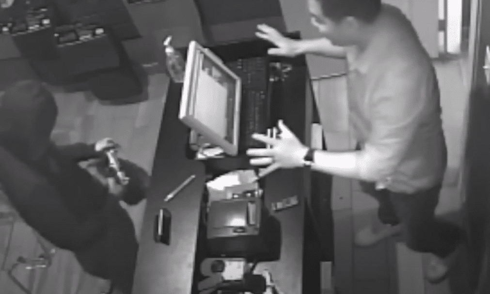 Car Wash Owner Takes On Armed Robber Once He Realizes Robber’s Gun Has Malfunctioned