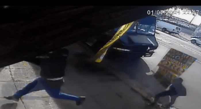 Jewelry Store Owner Gets Into Gunfight With 2 Robbers Who Decide Running Away Is Better