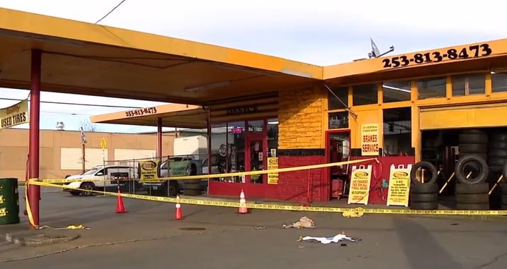 Armed Man Fatally Shoots Aggressive Suspect On Metro Bus