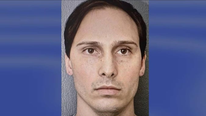 Man Joins In With Police To Shoot At Violent Suspect With AR-15