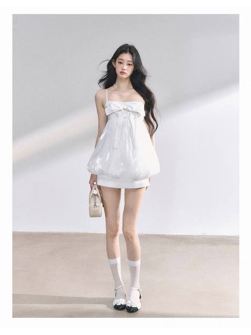 Shaoyeyan Alyn White Bow Spaghetti Strap Mini Dress