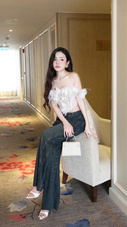 THAOBIBI 露肩花瓣裝